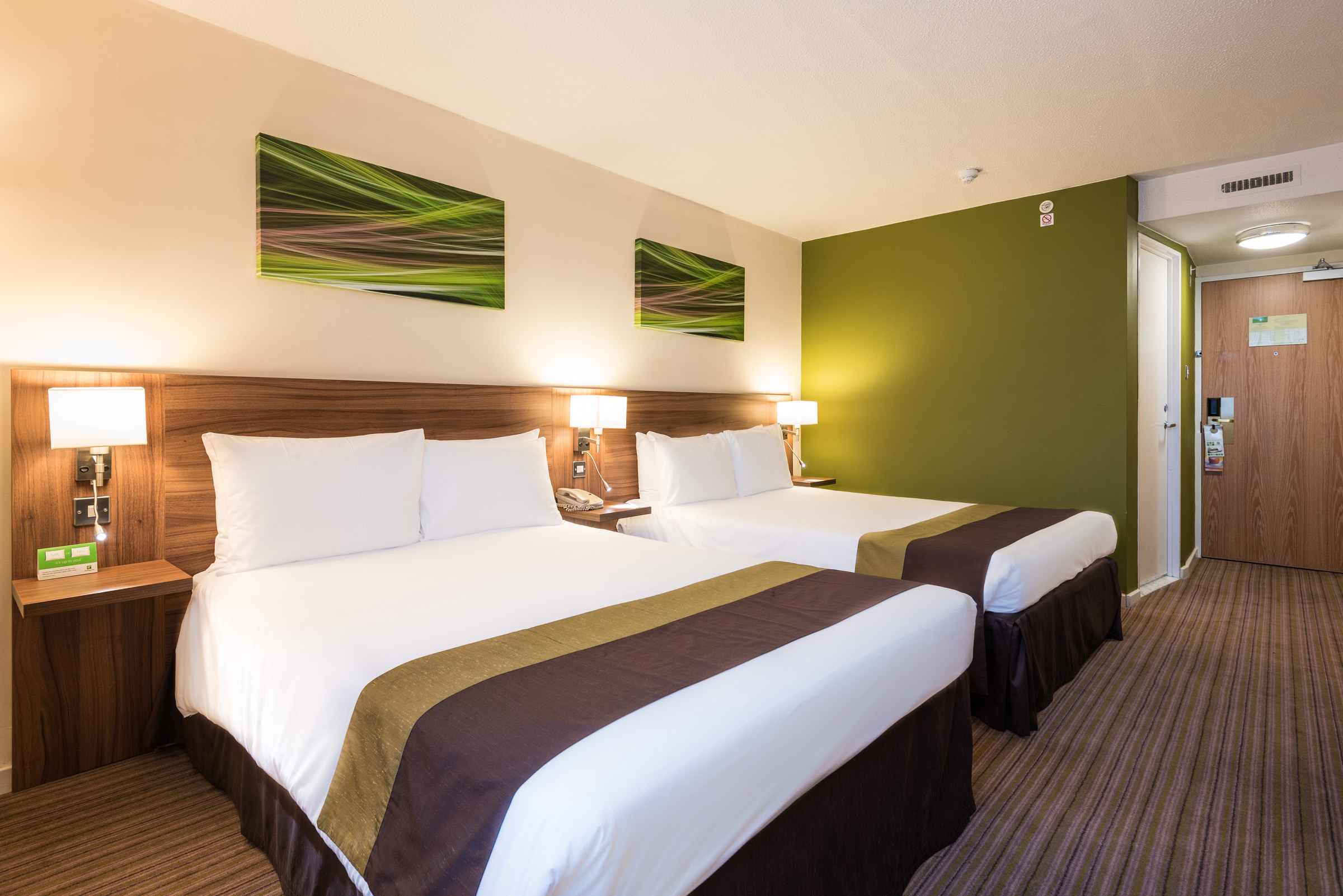 Holiday Inn Slough Windsor Accessible Rooms.